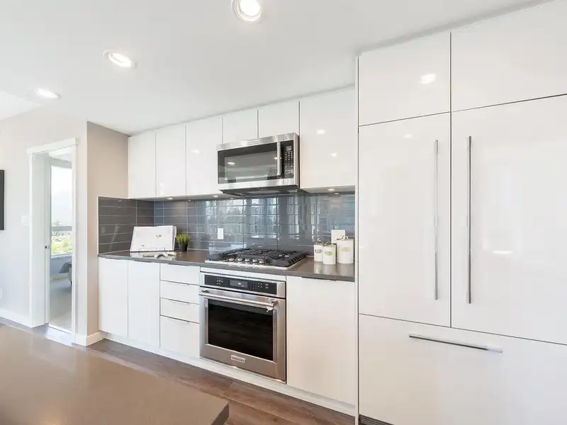 1305 3100 WINDSOR GATE - photo 3 of 26