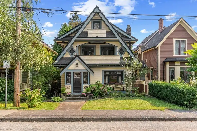 418 ST. GEORGE STREET - photo 1 of 40