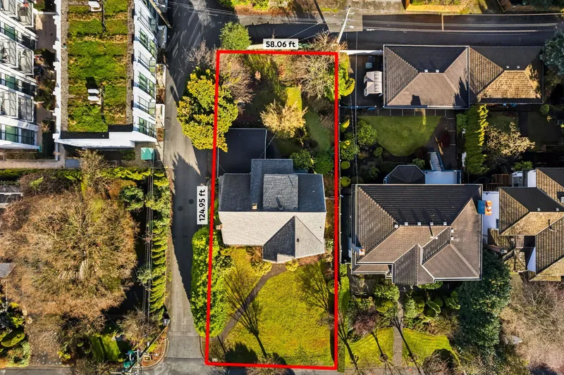 475 W 27TH AVENUE - photo 1 of 25