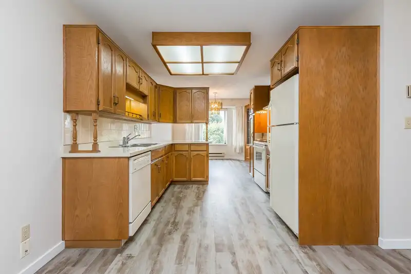 4 2901 TRAFALGAR STREET - photo 4 of 33
