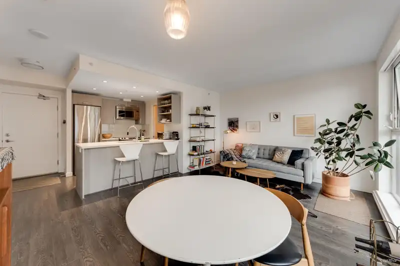 804 983 E HASTINGS STREET - photo 3 of 24