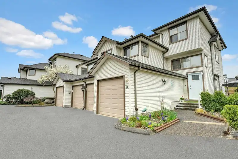 14 19160 119 AVENUE - photo 1 of 39