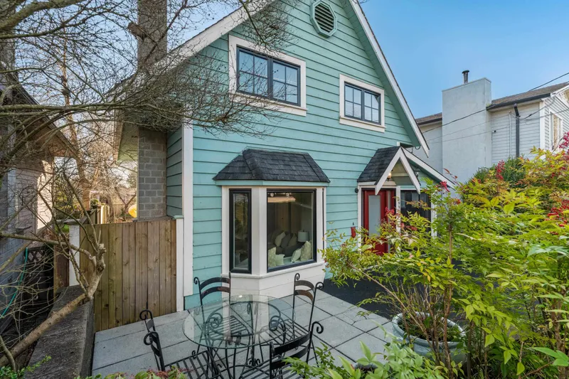 19952 68 AVENUE - photo 3 of 25