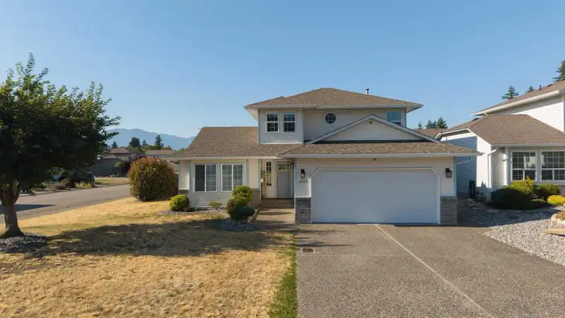 5822 KATHLEEN DRIVE - photo 1 of 37