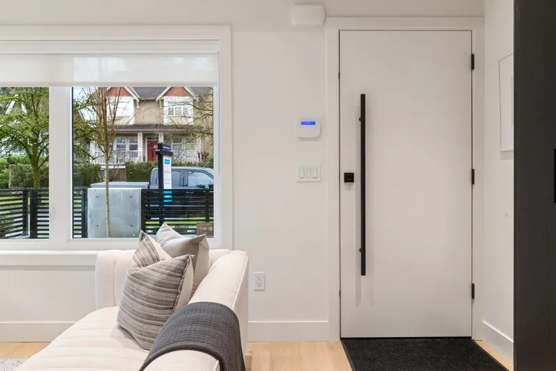 2 2541 GRANT STREET - photo 2 of 25