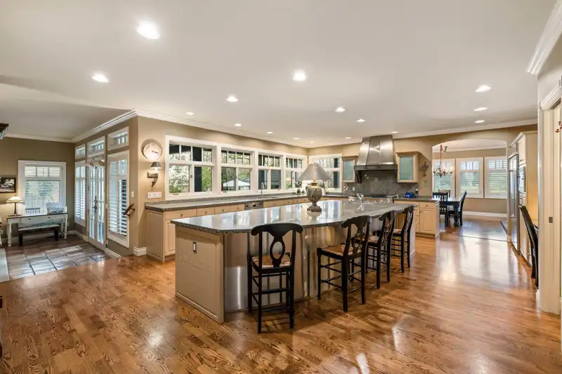 22482 8 AVENUE - photo 3 of 40
