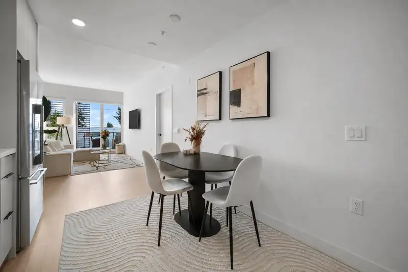 454 422 E 3RD STREET - photo 4 of 30