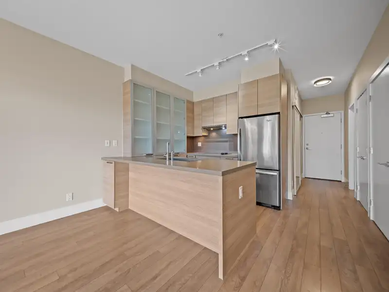 215 3606 ALDERCREST DRIVE - photo 4 of 40