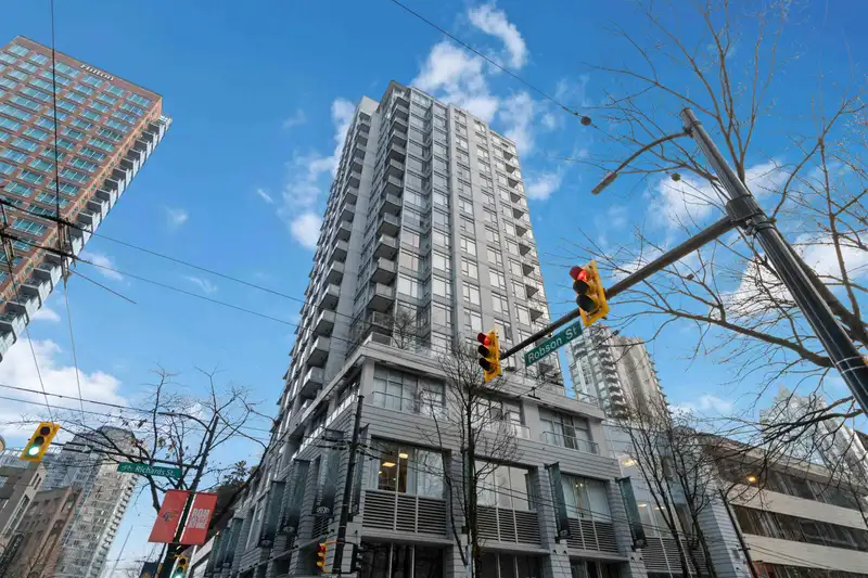 807 480 ROBSON STREET - photo 1 of 26