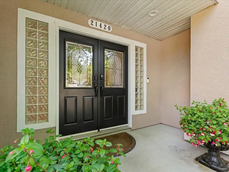 21420 91 AVENUE - photo 3 of 40