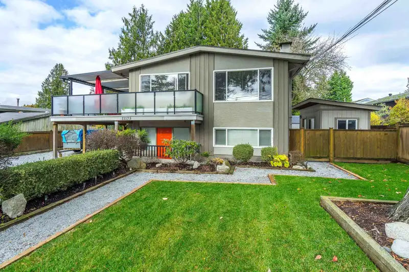 11175 86 AVENUE - photo 2 of 40