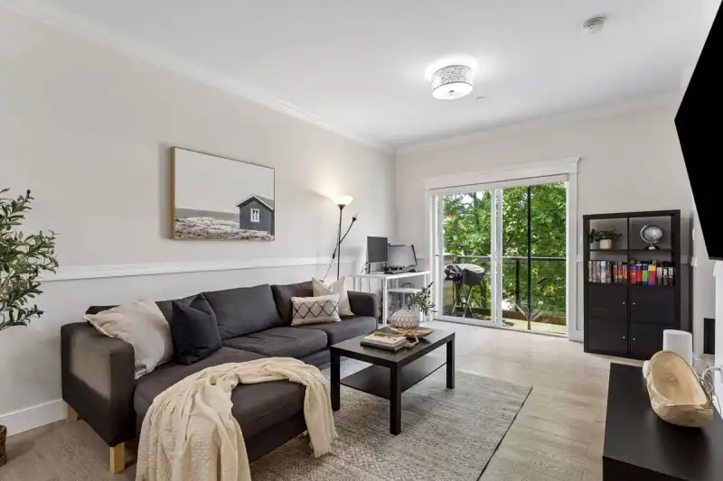 203 3488 SEFTON STREET - photo 1 of 23