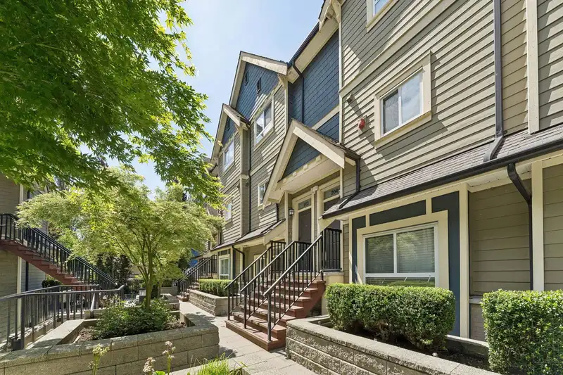 203 3488 SEFTON STREET - photo 3 of 23