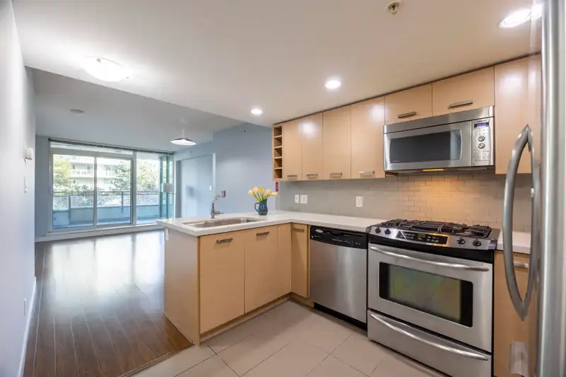 601 8033 SABA ROAD - photo 3 of 17