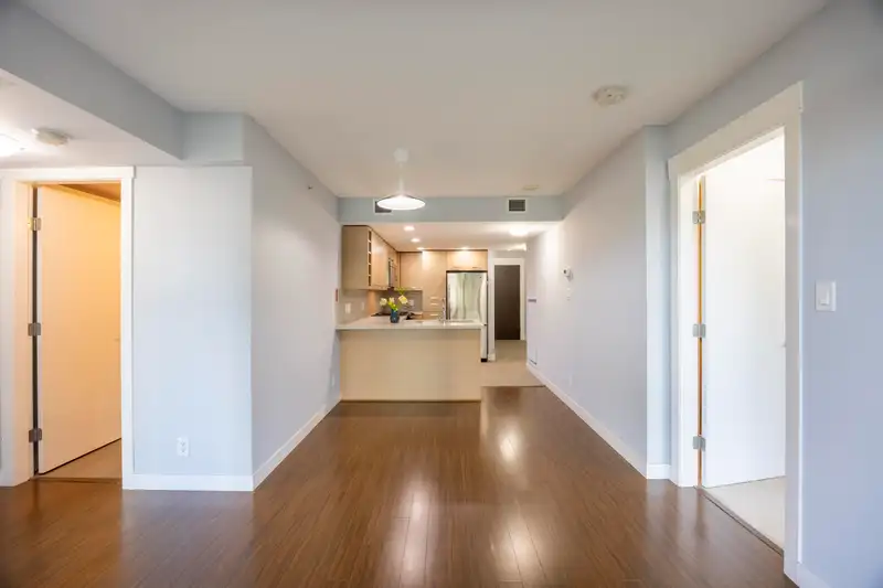 601 8033 SABA ROAD - photo 4 of 17