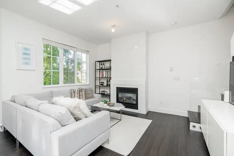 2606 QUEBEC STREET - photo 2 of 17