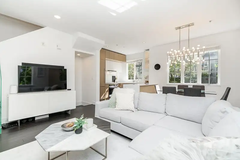 2606 QUEBEC STREET - photo 3 of 17