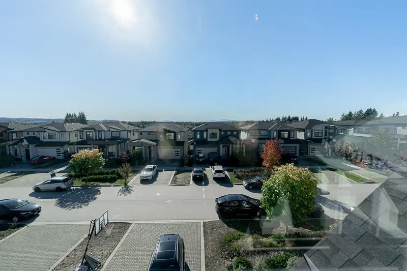 16755 16A AVENUE - photo 3 of 25