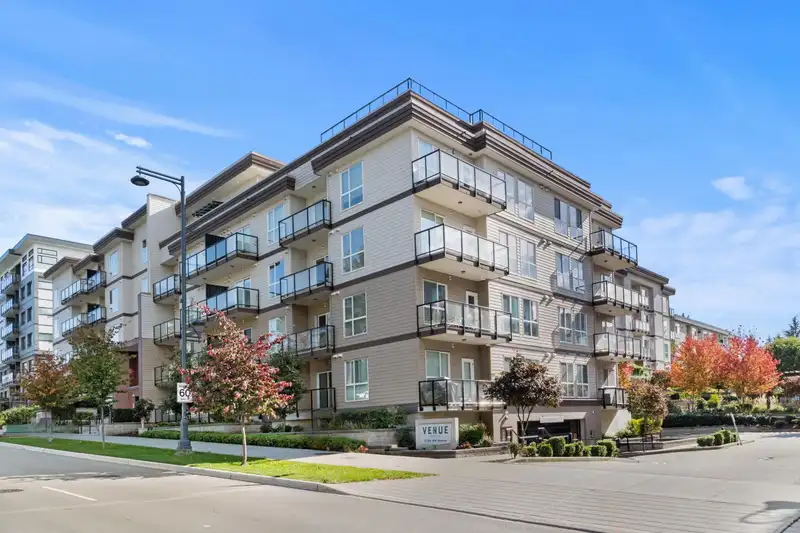 412 13768 108 AVENUE - photo 1 of 34