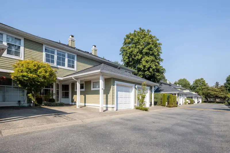 26 8428 VENTURE WAY - photo 4 of 34