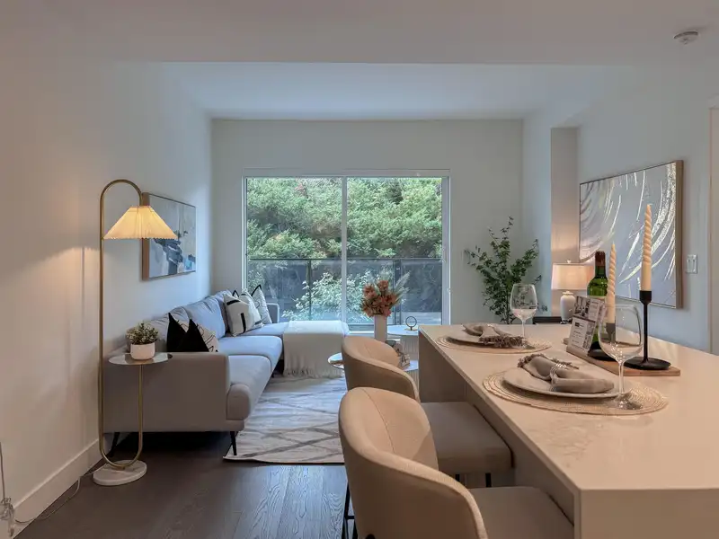 203 477 W 59TH AVENUE - photo 1 of 18