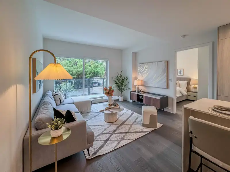 203 477 W 59TH AVENUE - photo 2 of 18