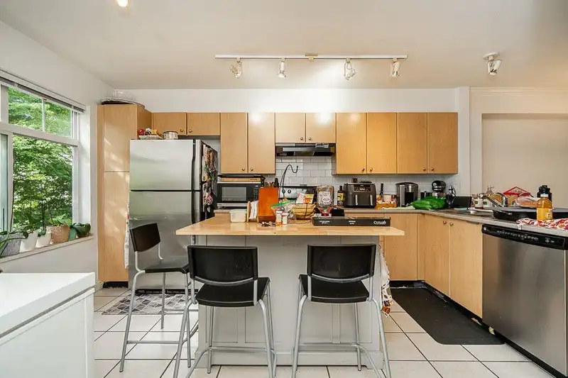 3 15233 34 AVENUE - photo 4 of 15