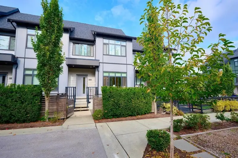 61 15177 60 AVENUE - photo 1 of 21