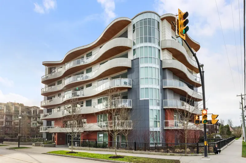 509 20416 PARK AVENUE - photo 2 of 25