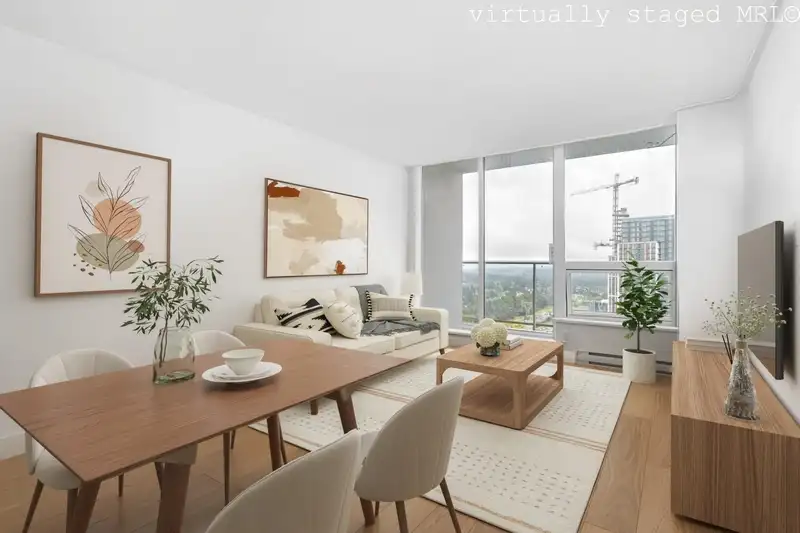 4305 13696 100 AVENUE - photo 1 of 16