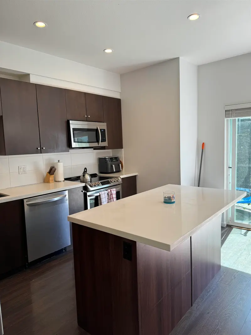 47 6895 188 STREET - photo 2 of 23