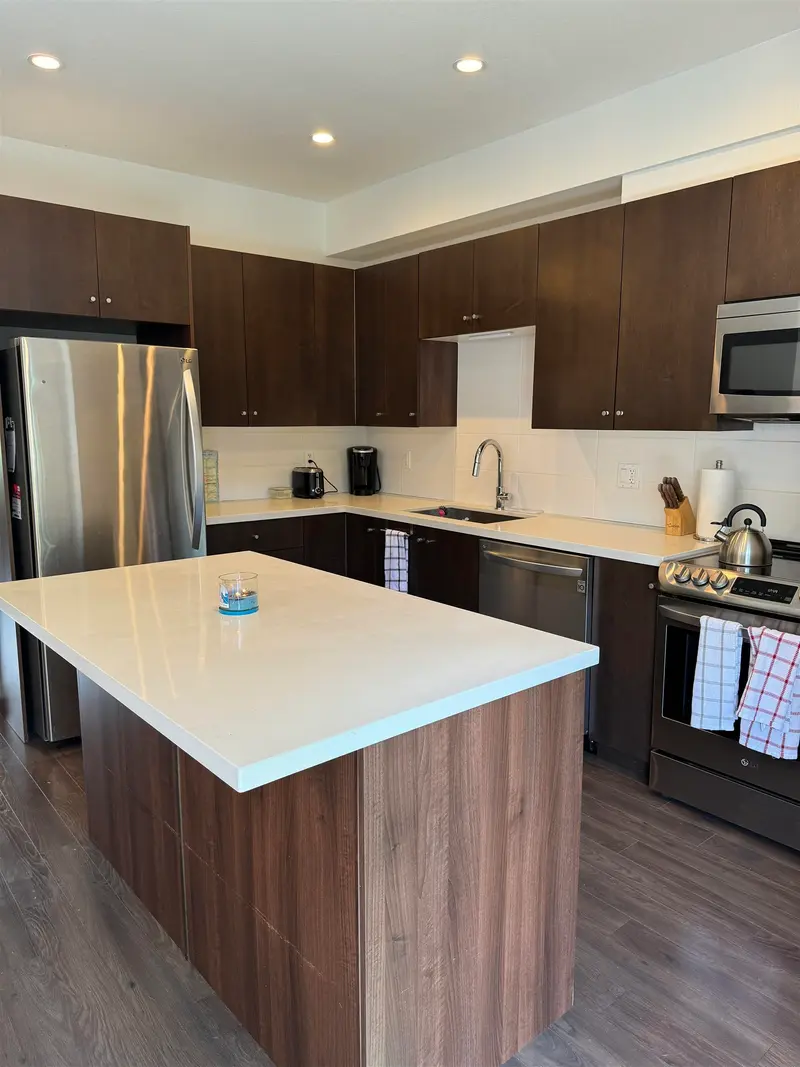 47 6895 188 STREET - photo 3 of 23