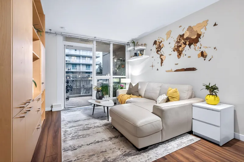 413 135 E 17TH STREET - photo 3 of 25