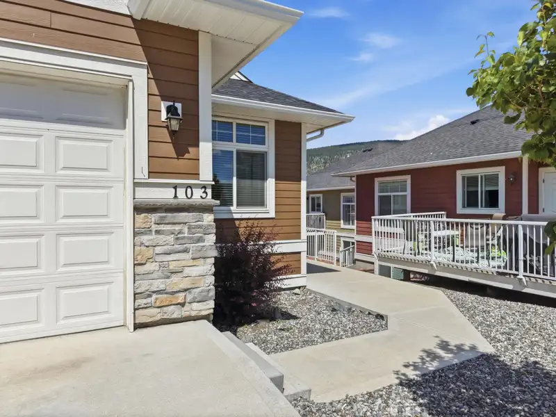 103 2514 SPRING BANK AVENUE - photo 3 of 40