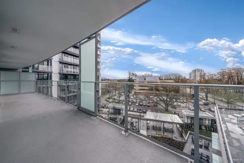 642 6808 MINORU BOULEVARD - photo 2 of 23