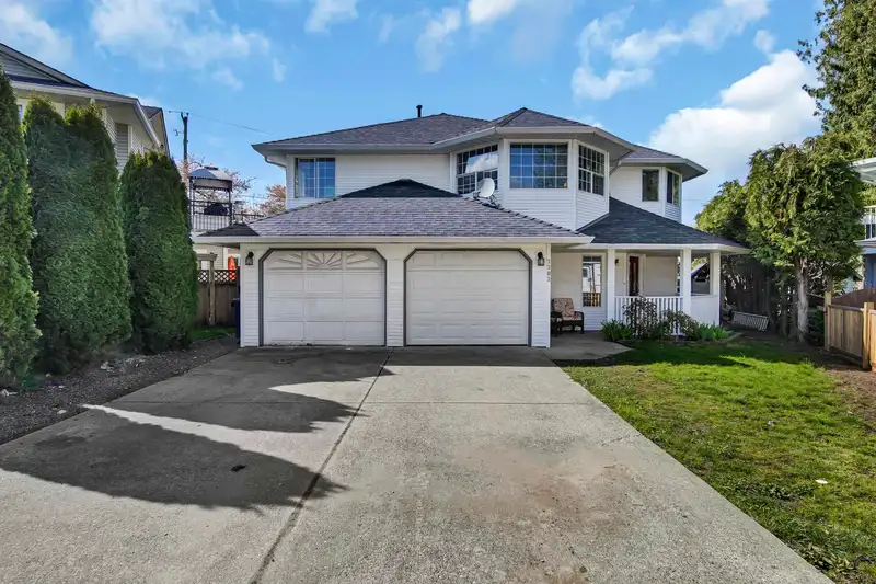 3303 272A STREET - photo 2 of 30