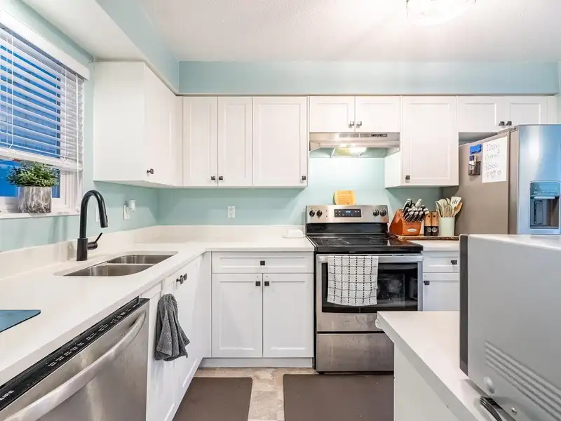 22711 GILLEY AVENUE - photo 4 of 25
