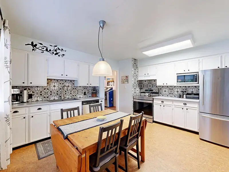 5042 59 STREET - photo 2 of 38
