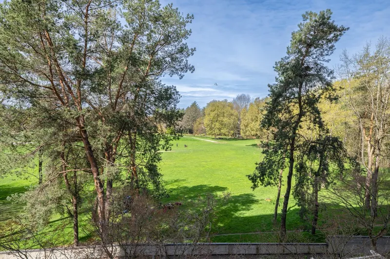 508 6611 MINORU BOULEVARD - photo 2 of 18