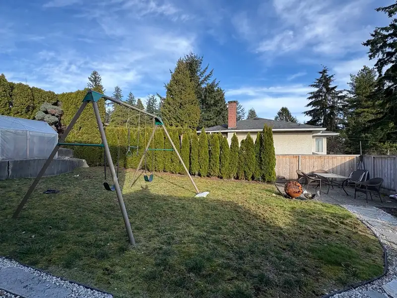 8228 MACPHERSON AVENUE - photo 3 of 11