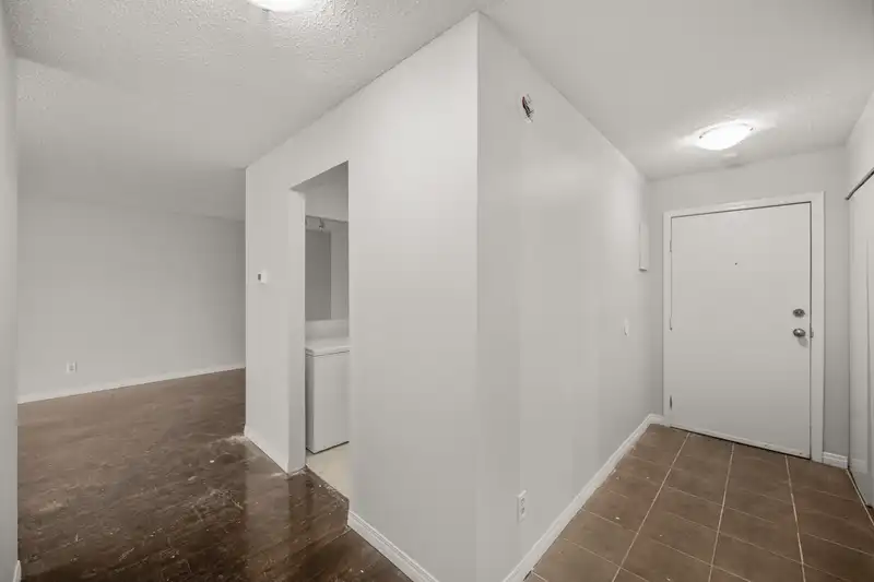 103 32870 GEORGE FERGUSON WAY - photo 4 of 30