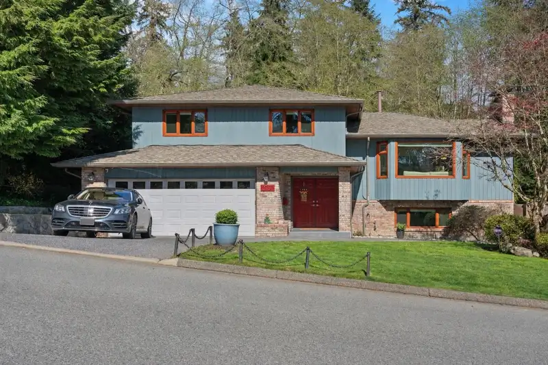 2760 WALPOLE CRESCENT - photo 2 of 35