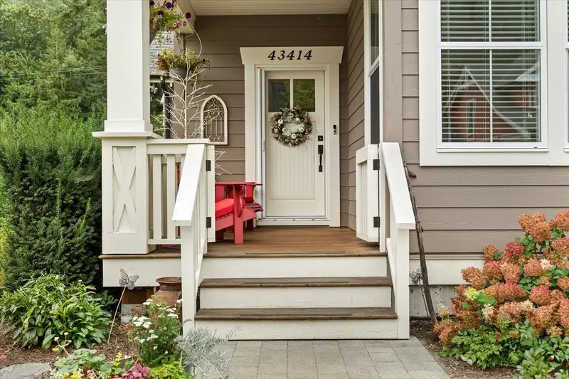 43414 CREEKSIDE CIRCLE - photo 2 of 25