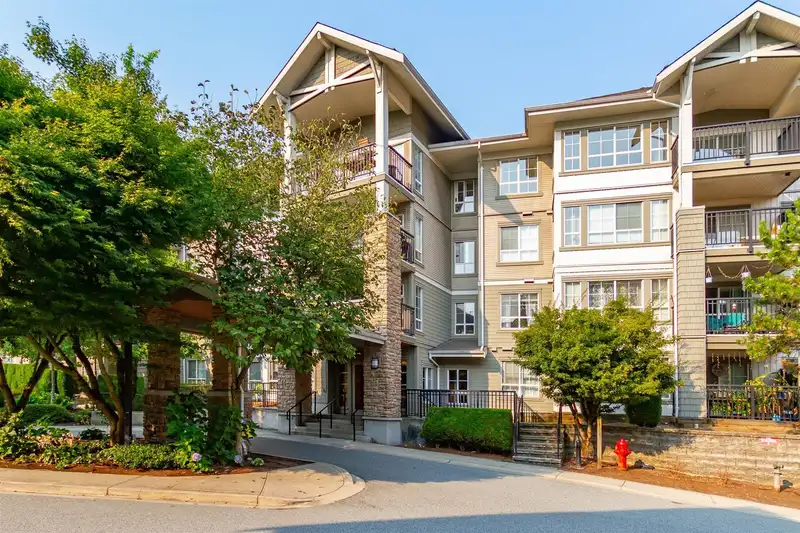 410 9233 GOVERNMENT STREET - photo 1 of 25