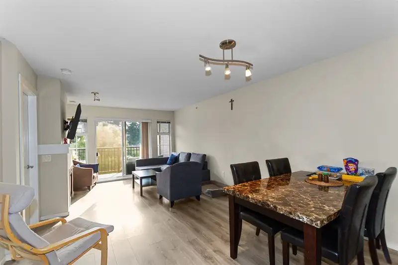 410 9233 GOVERNMENT STREET - photo 4 of 25