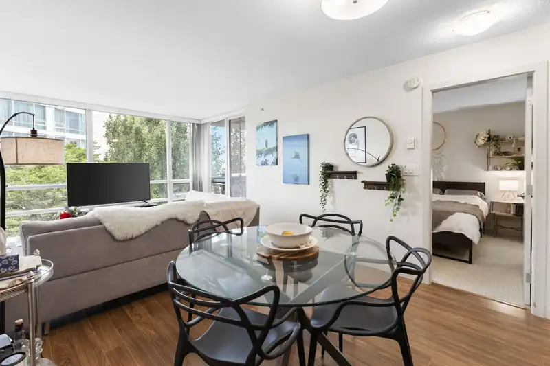 702 3111 CORVETTE WAY - photo 4 of 40
