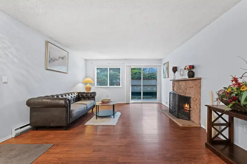 119 555 NORTH ROAD - photo 2 of 35