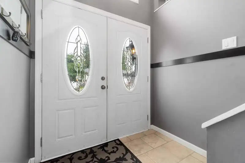 1088 FRASER AVENUE - photo 3 of 35