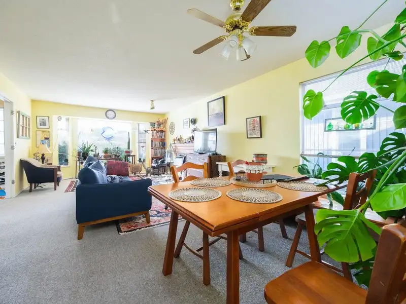 6655 3 AVENUE - photo 4 of 19