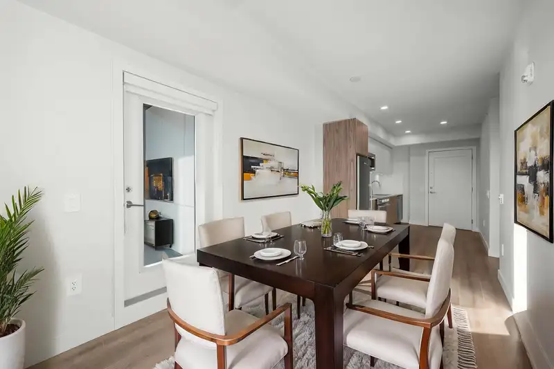 405 5535 HASTINGS STREET - photo 3 of 9